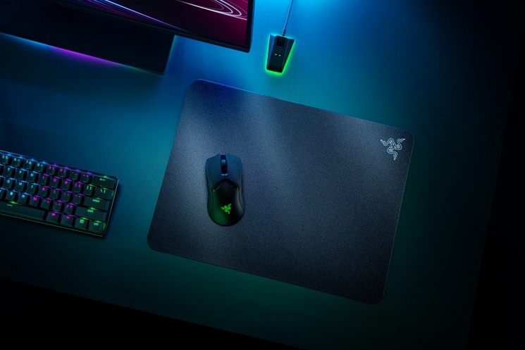 5fb266cac3e22_ner_h04_h86_9074173214750_razer-acari-02-1500x1000